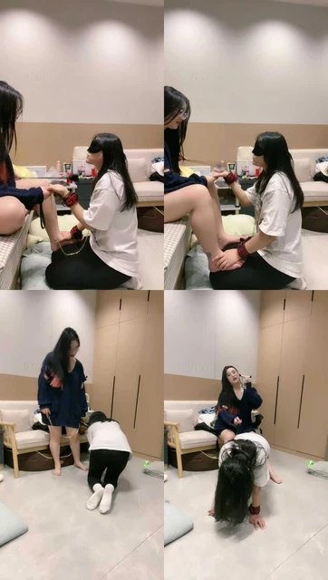 【小羊】母畜-舔裸足/打手心/掐脖窒息/胯下羞辱