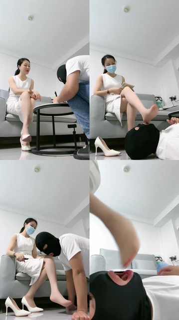 【丽娜】老师用肉丝脚给狗学生上课