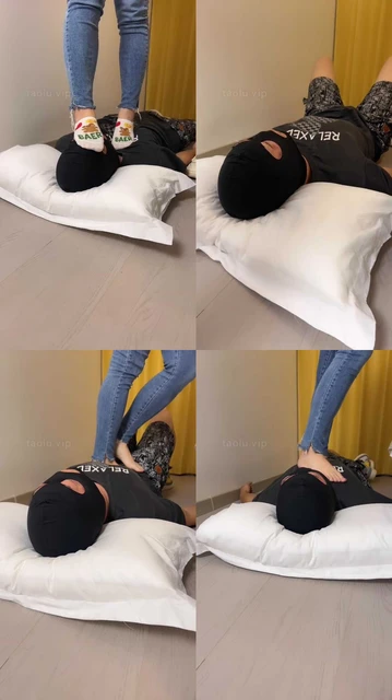 【子橘】原味白船袜全体重踩脸