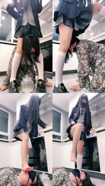 【维妮】母畜-皮鞋白丝美腿胯下辱