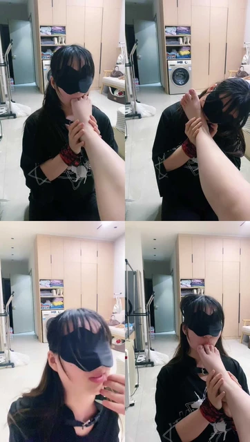 【小羊】羞涩闺蜜舔裸足