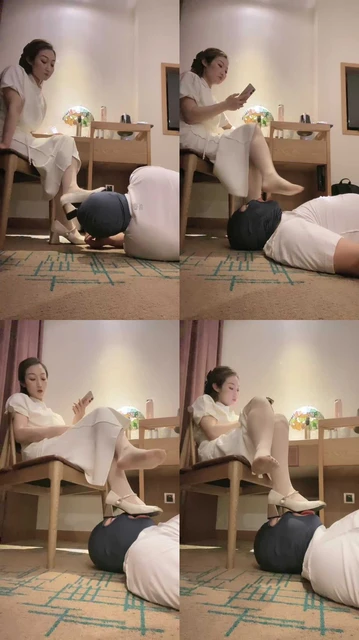 【魅儿】碾压踩狗爪/闻鞋闻袜/深喉