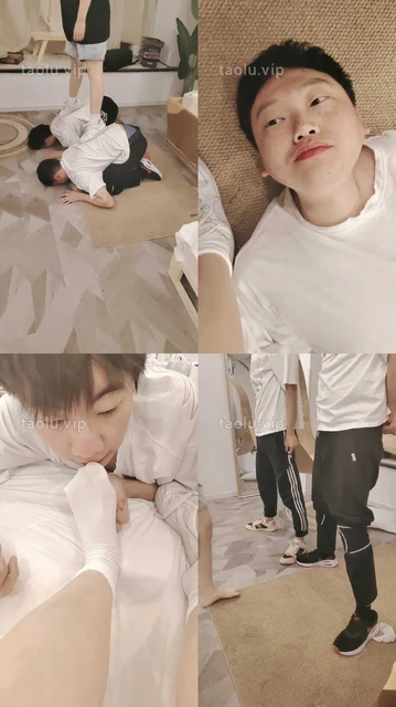 【欣欣】双奴-吃口水-小白鞋踩踏-转胯闻臭鞋/吃白袜/插嘴