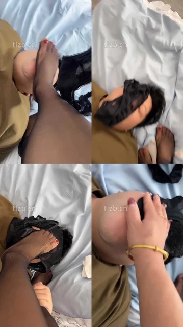 【冰色】酸臭黑丝脚捂脸/内裤诱惑