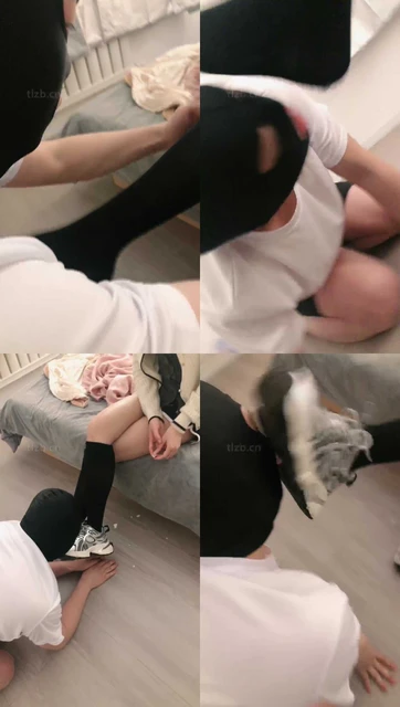 【64彤】清理脏鞋/闻舔狂吸长筒棉袜