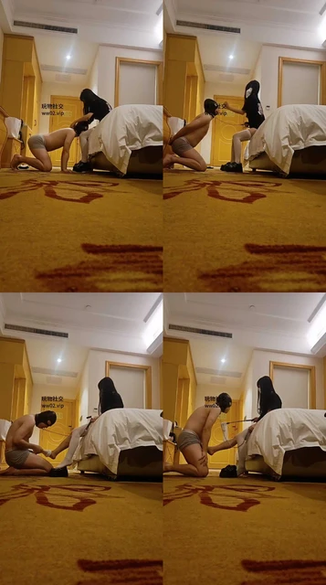 【上头姐妹团】学生主皮鞋白丝踩虐老师