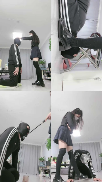 【月影儿】臭黑袜踩脸/磕头求饶/耳光/保鲜膜裹头