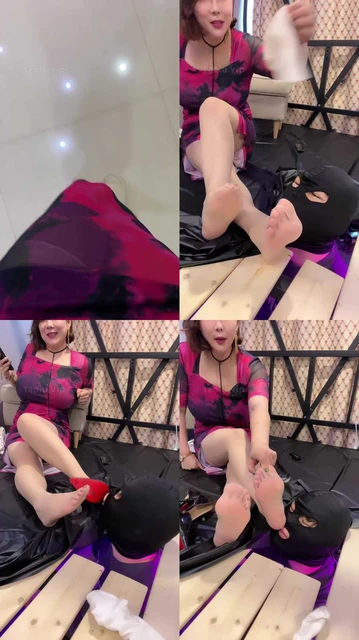 【梓夫人】圈养第三天-清理鞋底/舔闻脏棉袜