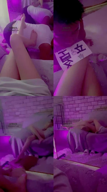 【甜音】裸足美腿蹂躏踩地毯狗