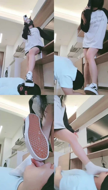 【妮蔻】碾压踩狗头/清理脏鞋底/嘴洗棉袜