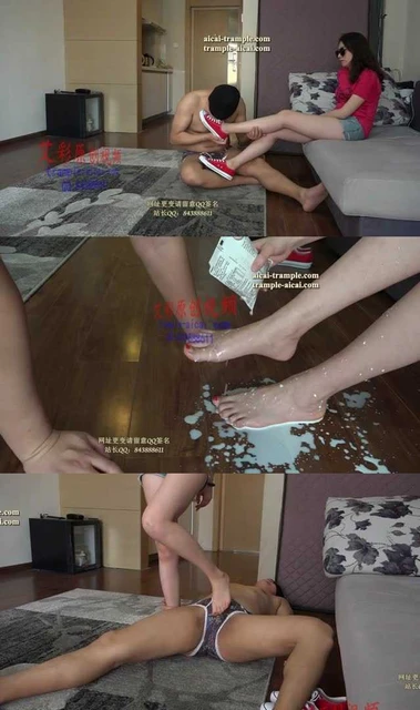 【小妮女主】白嫩美脚帆布鞋的蹂躏，喂食牛奶