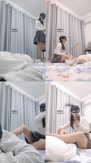 【阿霞】肉丝脚踩踏鞭打【下】