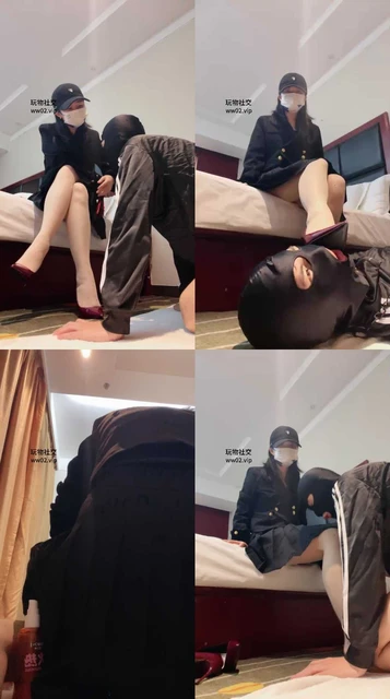 【红颜】高跟碾压踩/鞭打/滴蜡喂圣水