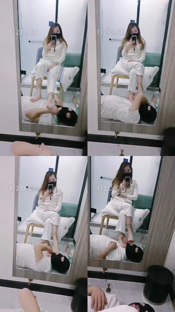 【多多】裸足踩地毯恋足调