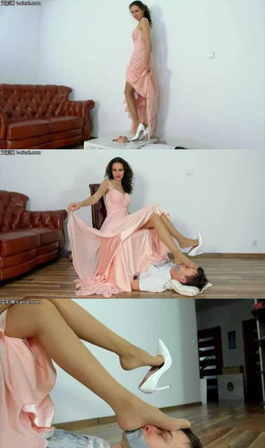 【欧美女王】脸被Greek女神装进地板箱里用臭丝袜脚踩在脚下蹂躏！当脚垫