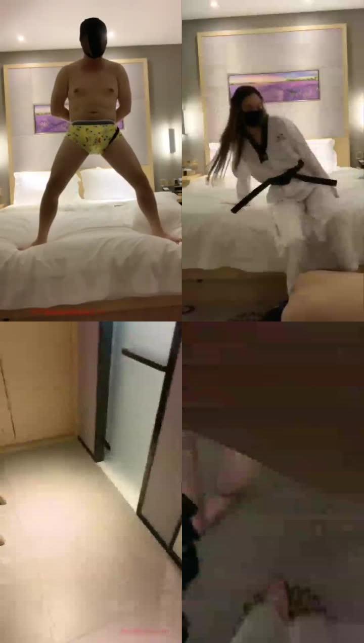 【微希】贱货给主人练高抬腿上 