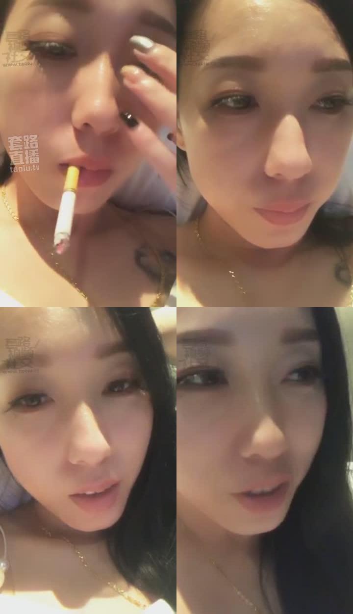 【孤单大人】奶狗给妈妈按摩玉足