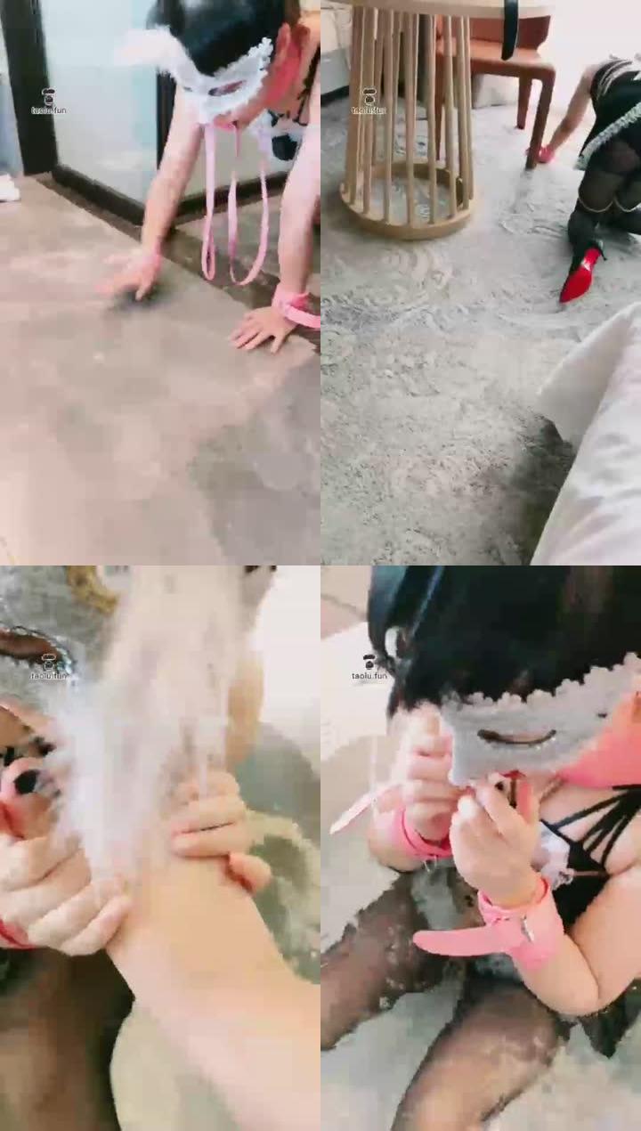 【婳儿M】极度刺激！酒店调教小母狗续-圣水洗澡 