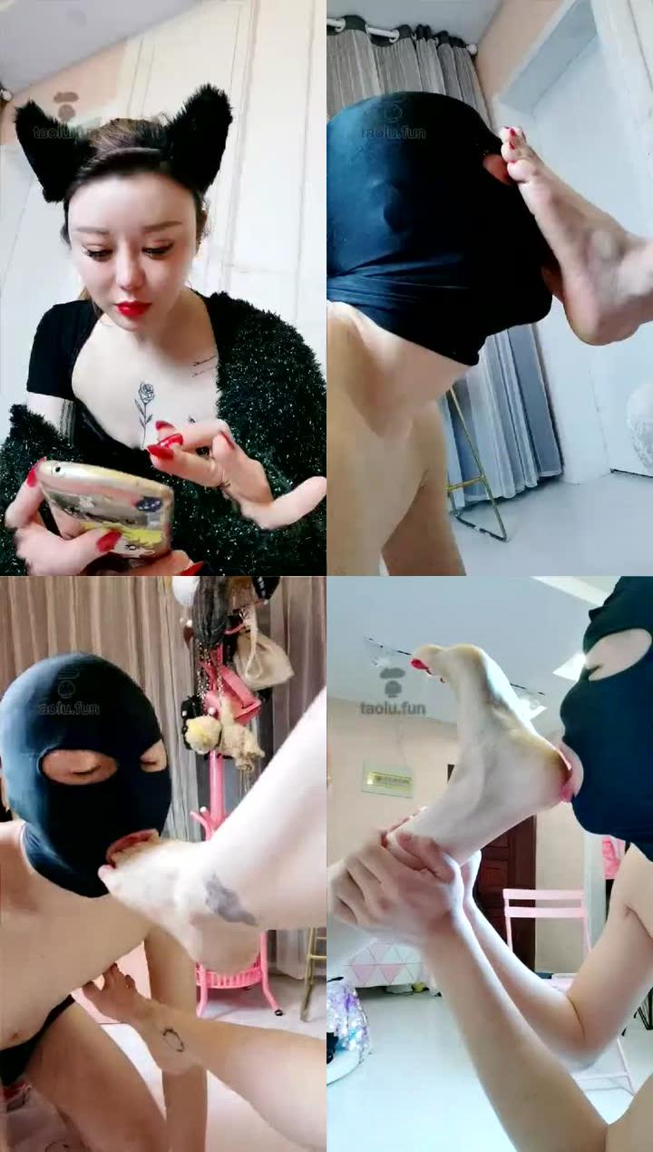 【星野亚希】叫被榨干的狗给我舔脚 