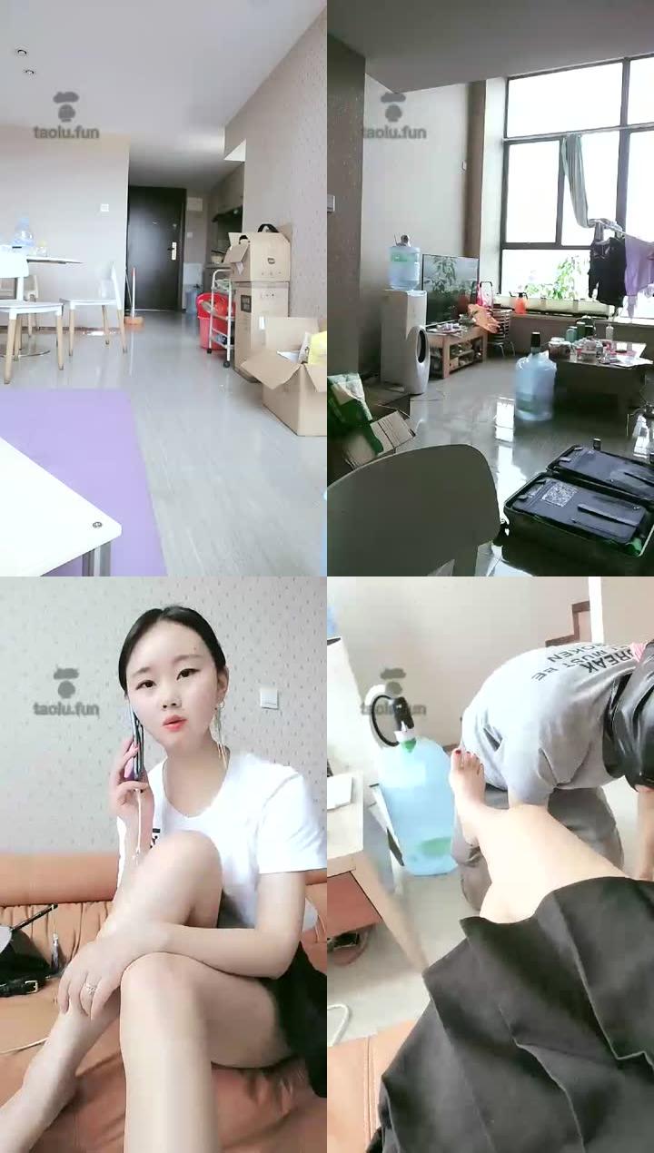 【小小小魔女】家务奴来了,让他舔个脚,舔到流口水