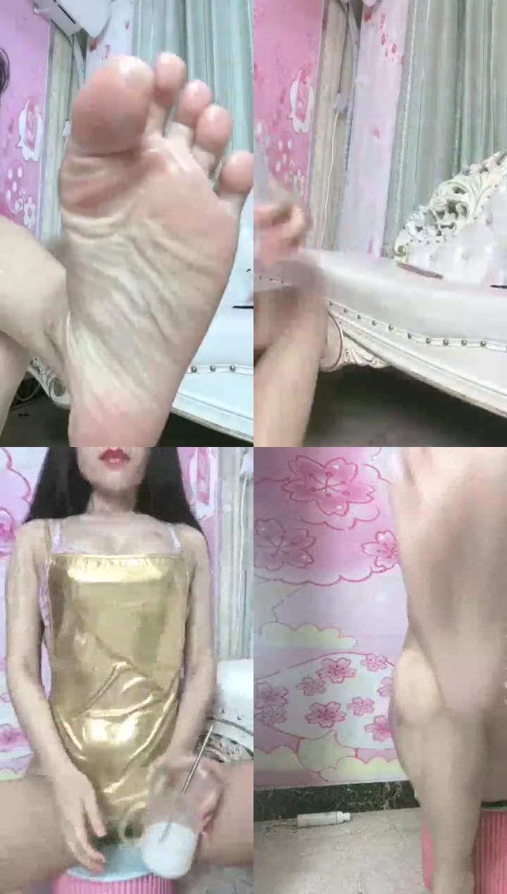 【兔粉粉女皇】 第一视角牛奶浴足 足交 